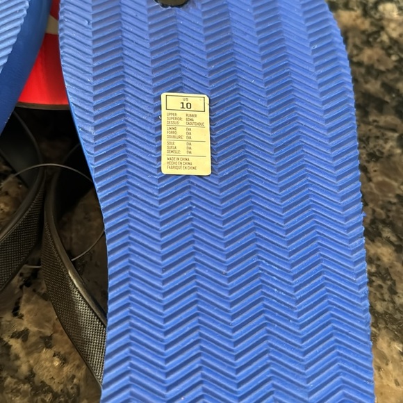 Puma Blue and Red flip flops NWT 10 - Picture 7 of 7